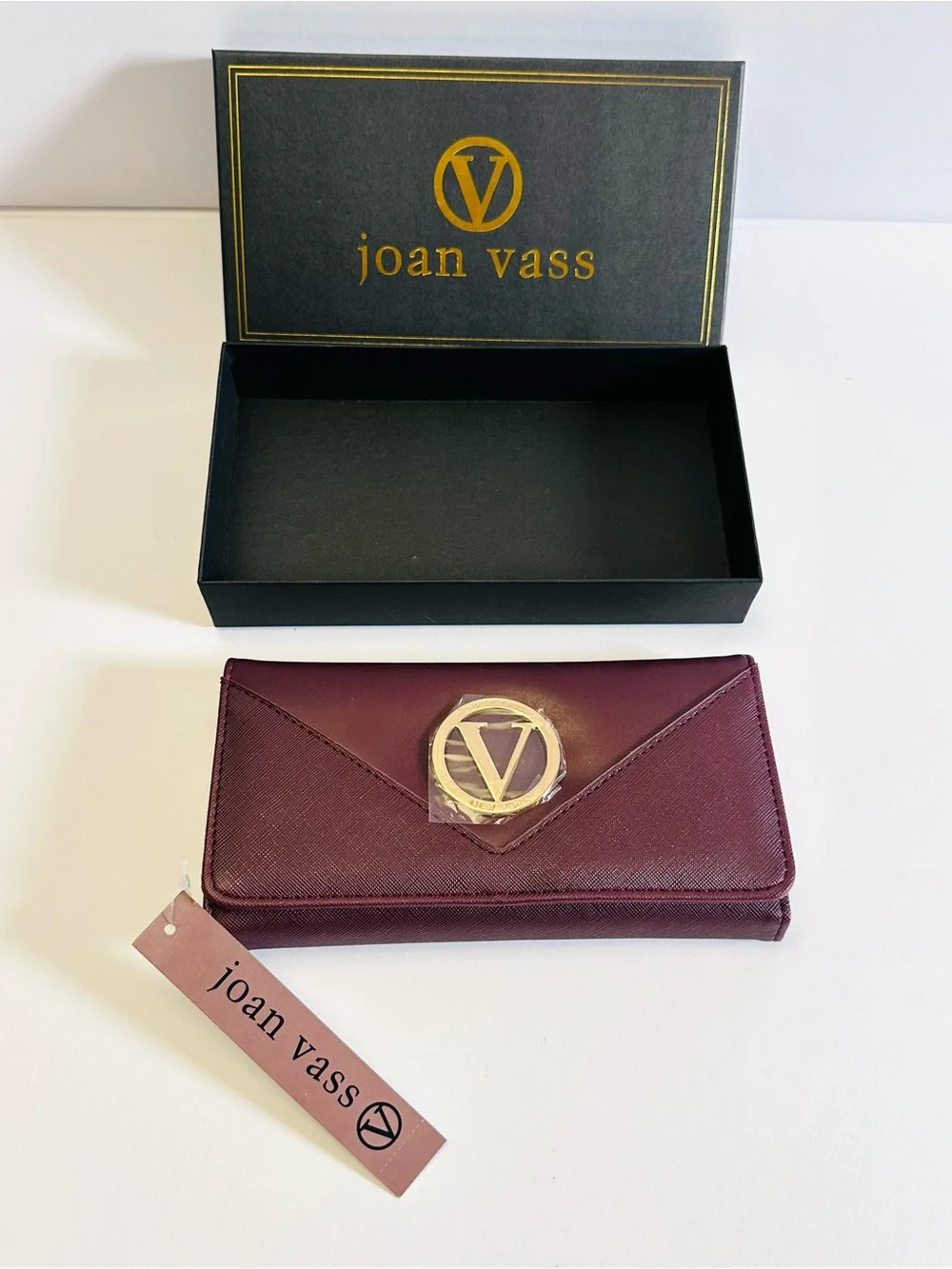 ✨ NWT JOAN VASS “MARCELLA” PLUM WALLET — MSRP $49 ✨